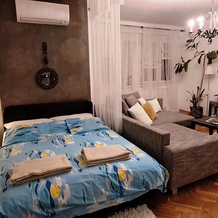Belvárosi Studio Apartman Győr Exterior foto